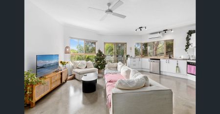 Stunning 2 Bedroom Apartment - Walk to Currumbin Beach! - Photo 4
