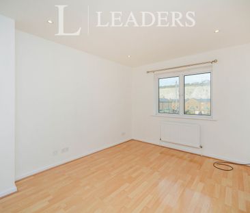 2 bedroom apartment to rent Merton Court, The Strand, Brighton, BN2 - Photo 5