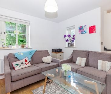 Beauchamp Lane, Cowley - Photo 6