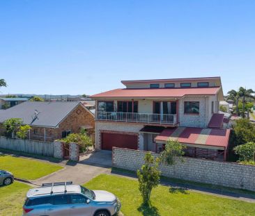 Charming Riverside Home - Photo 2
