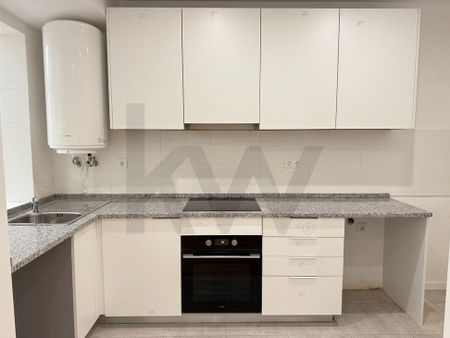 LISBOA, Lisbon - Photo 2