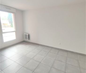Location Appartement 2 pièces 40m² NIMES 30900 - Photo 4