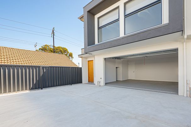 3C Woodland Road, Mitchell Park SA 5043 - House For Rent | Domain - Photo 1