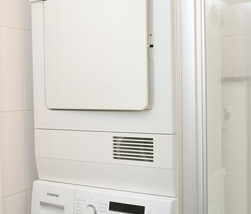 Traumhafter Blick - moderne Wohnung in direkter Rheinlage - Foto 1