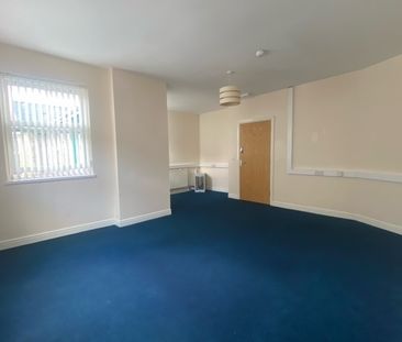 Bethcar Street, EBBW VALE - Photo 6