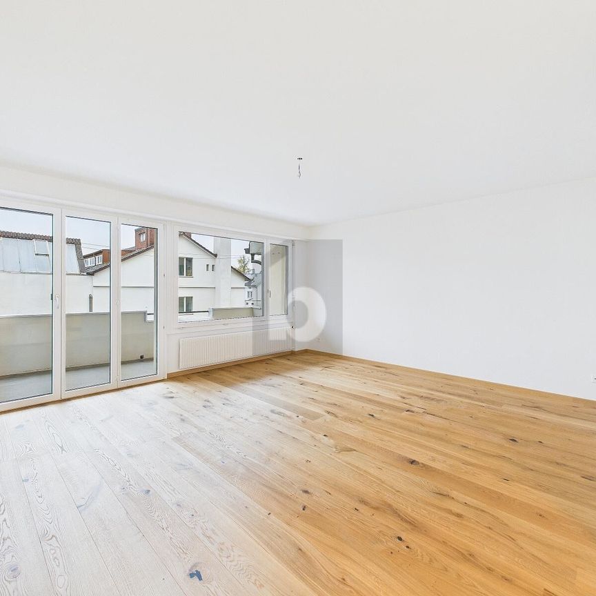 OFFENER UND HELLER WOHNBEREICH - Foto 1