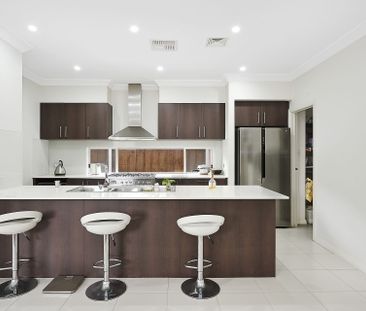 13 Empire Circuit, Penrith - Photo 1