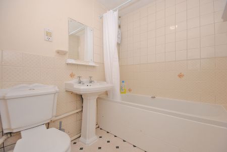 1 bedroom mid terraced house to rent, - Photo 5