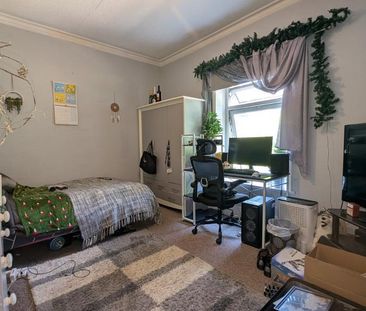3 bedroom flat to rent - Photo 3