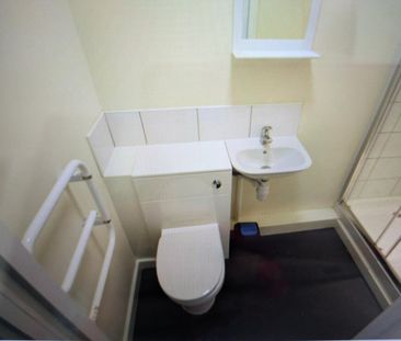 Room in a Shared Flat, Queen Street, S1 - Photo 6