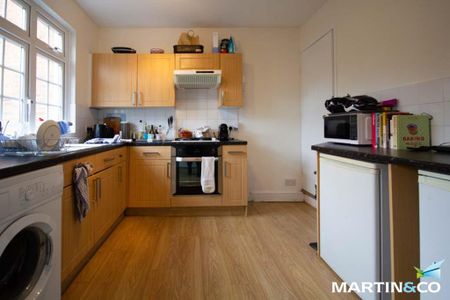 2 bedroom terraced house to rent - Photo 4