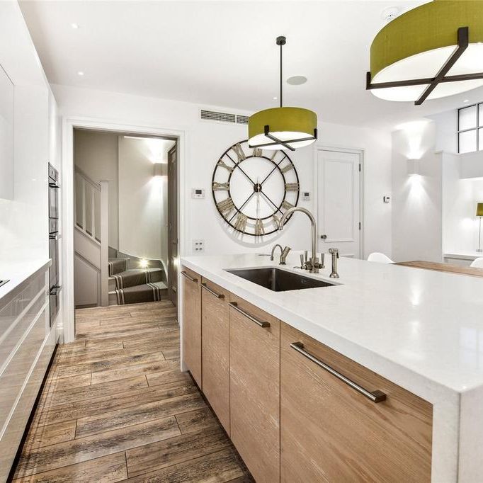 5 bedroom end of terrace house to rent - Photo 1