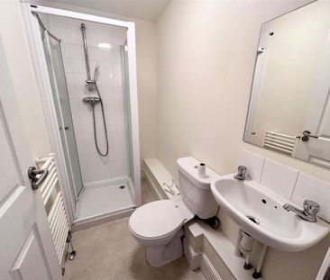 3 bedroom terraced house to rent - Photo 3