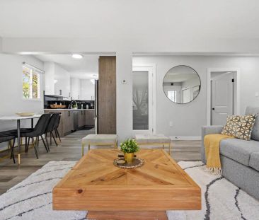 4001 113 Avenue — House- Bungalow - Photo 2