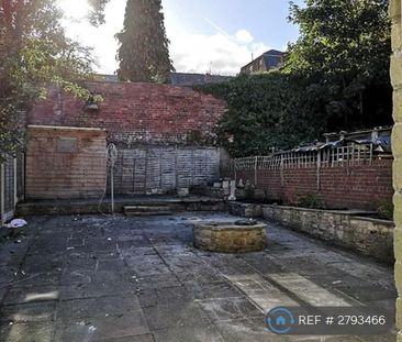 3 bedroom semi-detached house to rent - Photo 6