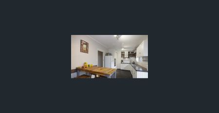 FOUR BEDROOM HOME IN THE HEART OF BELMONT - Photo 2