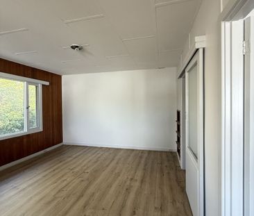 Low maintenance living in prime location! - Photo 4