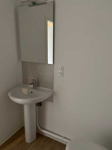 Location : Appartement 3 pièces 60 m2 – VILLAGE NEUF - Photo 5