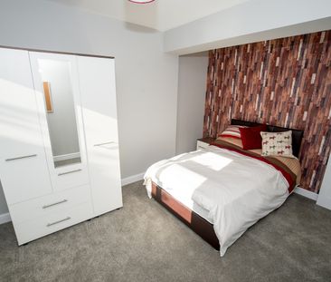 6 Bed Semi-Detached House, Heath Hill Avenue, BN2 - Photo 3