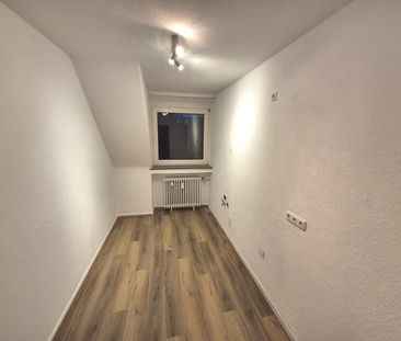 Perfekt für Singles oder Paare! Dachgeschosswohnung in Oberhausen-O... - Photo 2