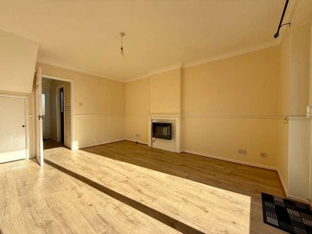 King John Avenue, Bournemouth, BH11 - Photo 2