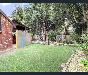 Sleek Contemporary Haven Tucked Away in a Quiet Court - Photo 3