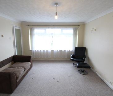 2 bedroom maisonette to rent Chertsey Close, Luton, Bedfordshire, LU2 - Photo 1