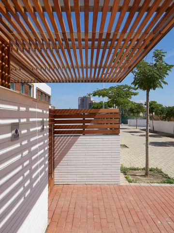 Casa o chalet de alquiler en Ronda Jean Monnet Parc. 24.8 Can Gambus Fase II (, 180 , Can Gambús - Photo 4