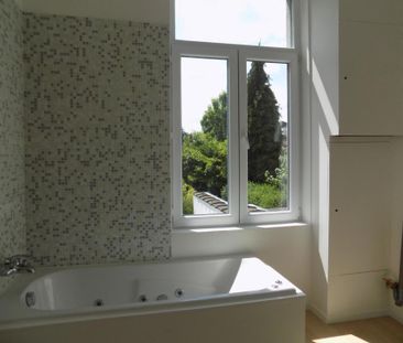 Gezellige woonst aan het water met tuin & parkeerplek - Photo 4