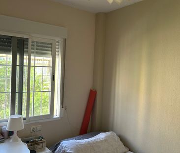 PRECIOSO PISO RECIÉN REFORMADO Y AMUEBLADO de 3 habitaciones, 2 BAÑ... - Photo 4
