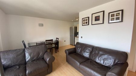 2 bedroom apartment to rent - Photo 3