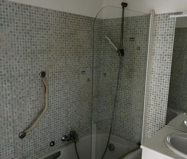 Location Appartement 2 pièces 47m² DRAGUIGNAN 83300 - Photo 1