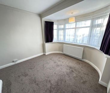 3 bedroom semi-detached bungalow to rent - Photo 4