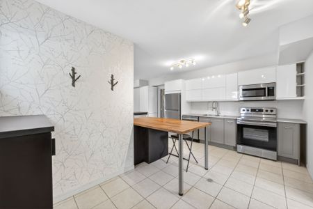 For Lease - 20173 Bathurst Street, East Gwillimbury, Ontario - Photo 4