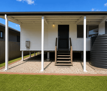 Value | 2 Bedroom Cottage in Handy Location - Photo 3