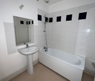 Location Appartement 3 pièces 75m² - Photo 5