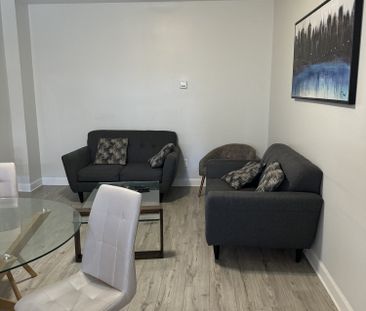 115 Amaya, Ottawa, ON K2A 3X7 - Photo 1