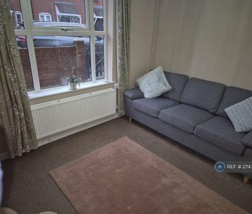 3 bedroom end of terrace house to rent - Photo 3