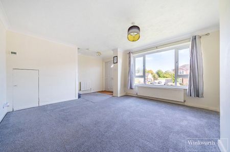 Gloucester Road, Bagshot, Surrey, GU19 - Photo 4