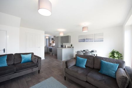 3 bedroom semi-detached house to rent - Photo 2