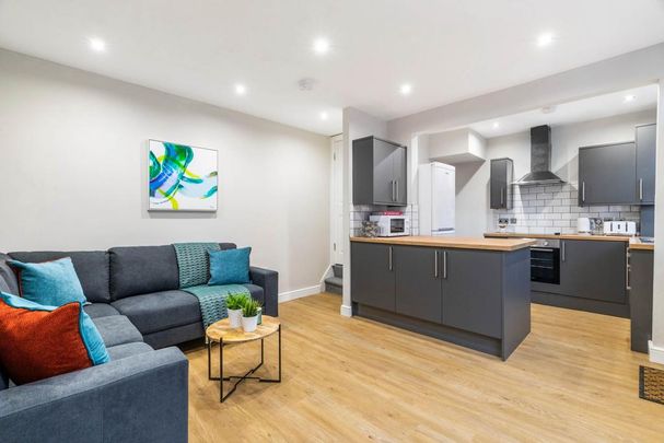 4 bedroom house to rent - Photo 1