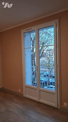 APPARTEMENT T3 - LAVAL - Photo 3