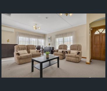 GREAT FAMILY HOME - Photo 5