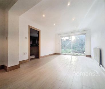 5 bedroom detached house to rent - Photo 3