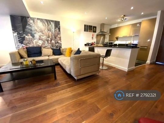 3 bedroom flat to rent - Photo 1