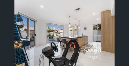 Luxury Waterfront Living on The Lido - Photo 2