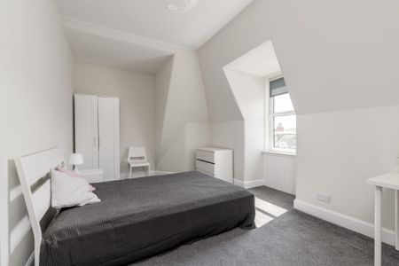 3 bedroom flat to rent - Photo 5