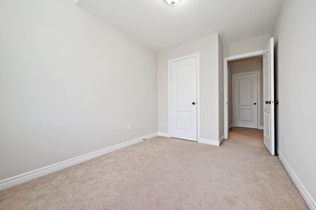 For Lease - 110 Southdown Avenue, Vaughan, Ontario - Photo 2