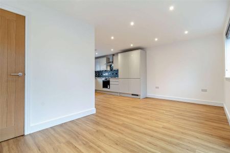 2 bedroom semi-detached house to rent - Photo 3