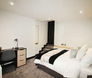 1 bedroom in a house share to rent - Photo 3